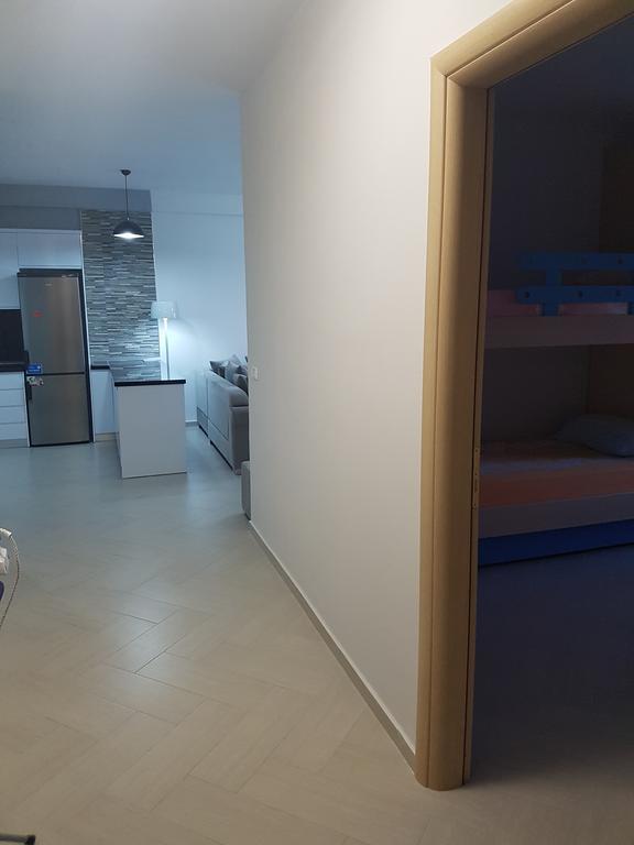 Modern Cozy Apartment Seaview فلورا المظهر الخارجي الصورة