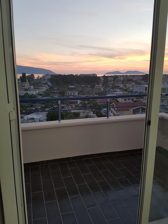 Modern Cozy Apartment Seaview فلورا المظهر الخارجي الصورة