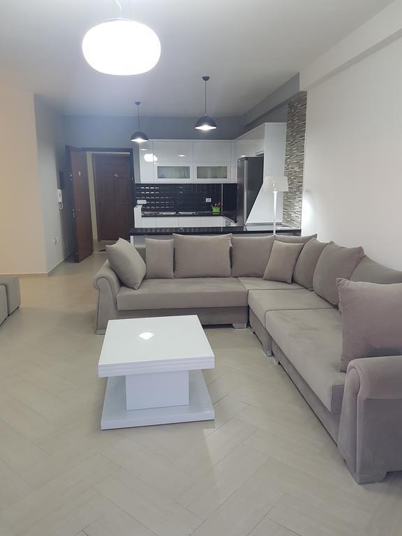 Modern Cozy Apartment Seaview فلورا المظهر الخارجي الصورة