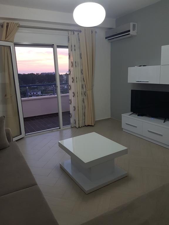 Modern Cozy Apartment Seaview فلورا المظهر الخارجي الصورة