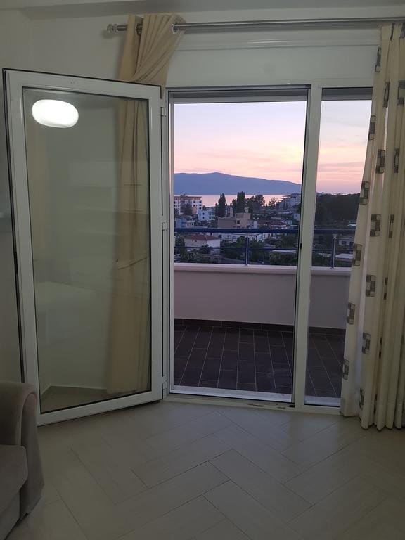 Modern Cozy Apartment Seaview فلورا المظهر الخارجي الصورة