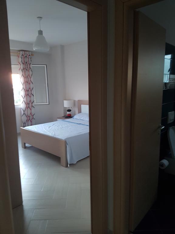 Modern Cozy Apartment Seaview فلورا المظهر الخارجي الصورة